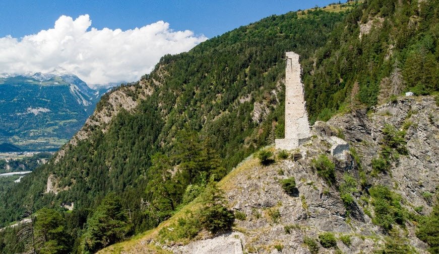 Ruine Oberjuvalt, Rothenbrunnen, Switzerland, Switzerland